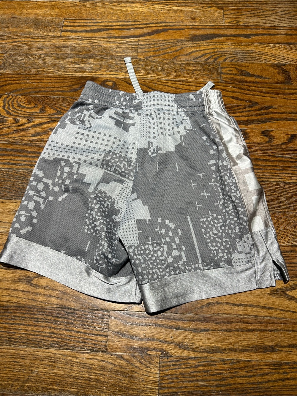 Nike Silver and Gray Digital Print Performance Shorts - Picture 6 of 6